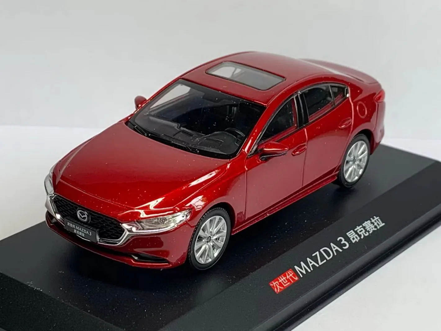1/43 масштаб MAZDA 3 AXELA 2020 красная литая модель автомобиля коллекция игрушек подарок