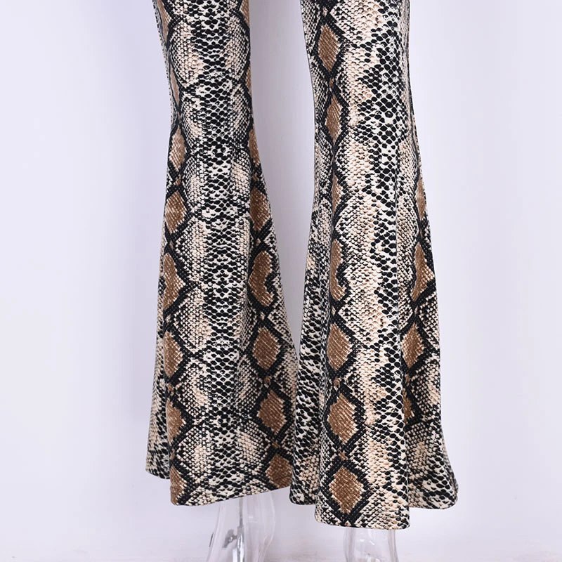 4726306510_1963300012