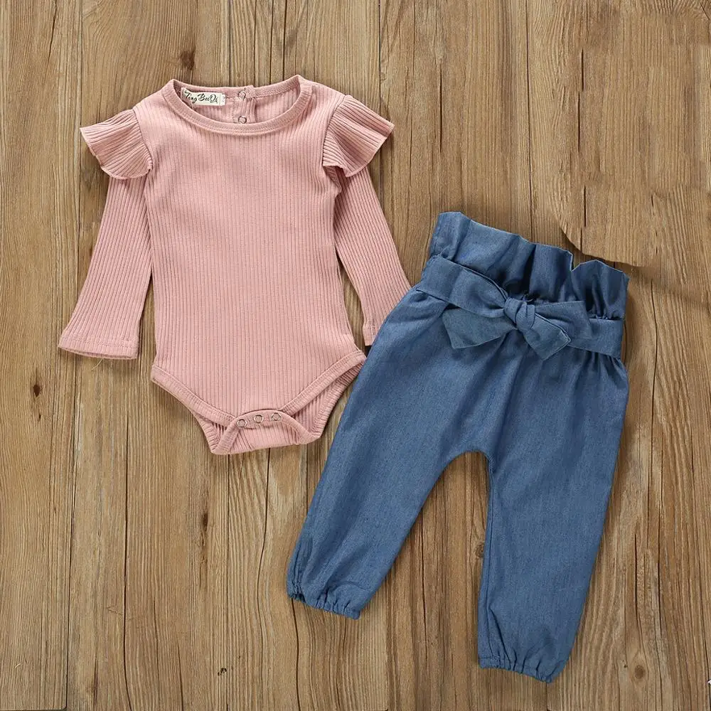 Новая одежда для маленьких девочек осенняя одежда для маленьких детей хлопковый розовый комбинезон с длинными рукавами, боди, джинсовые штаны комплект одежды для маленьких девочек из 2 предметов