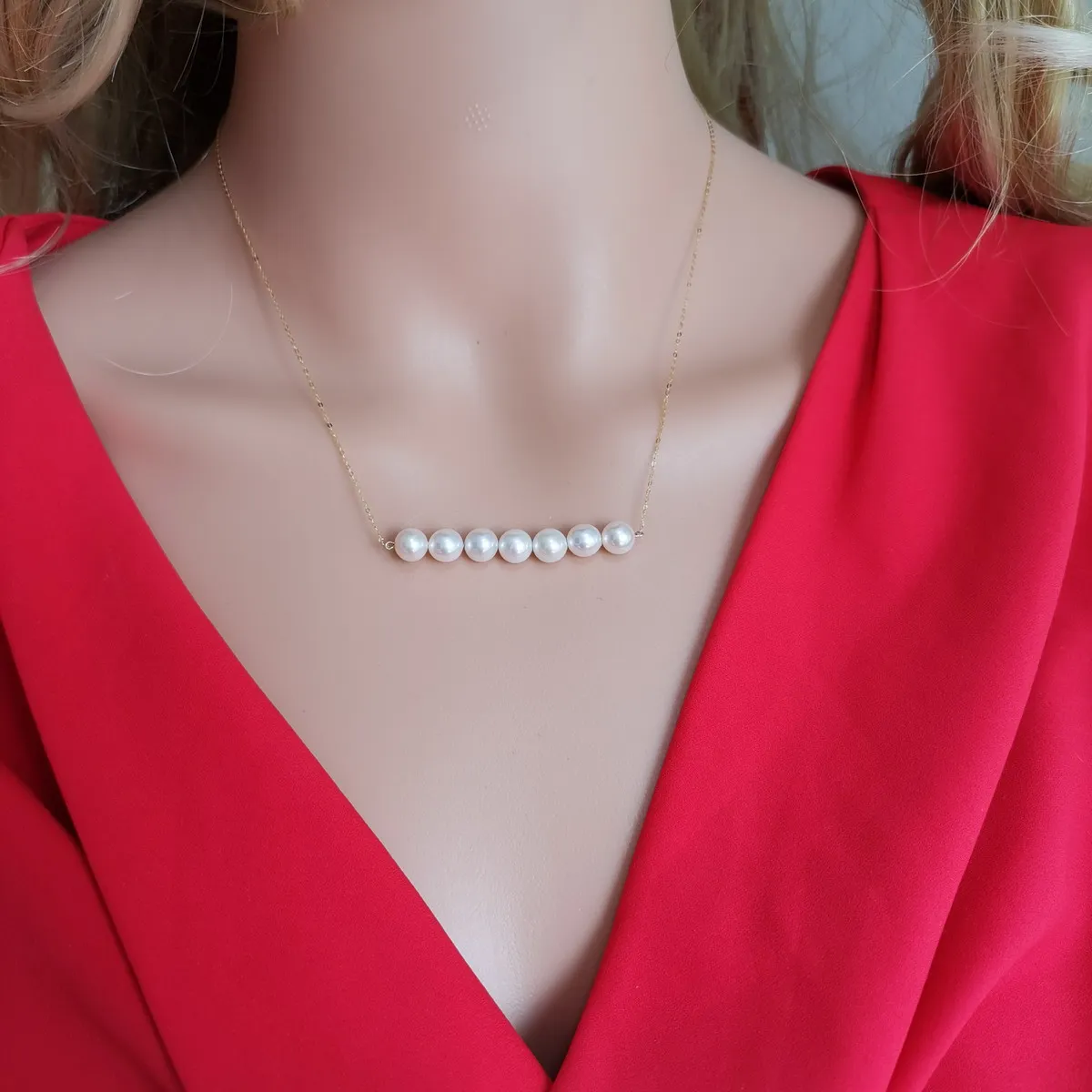 Genuine freshwater pearl necklace gold 
