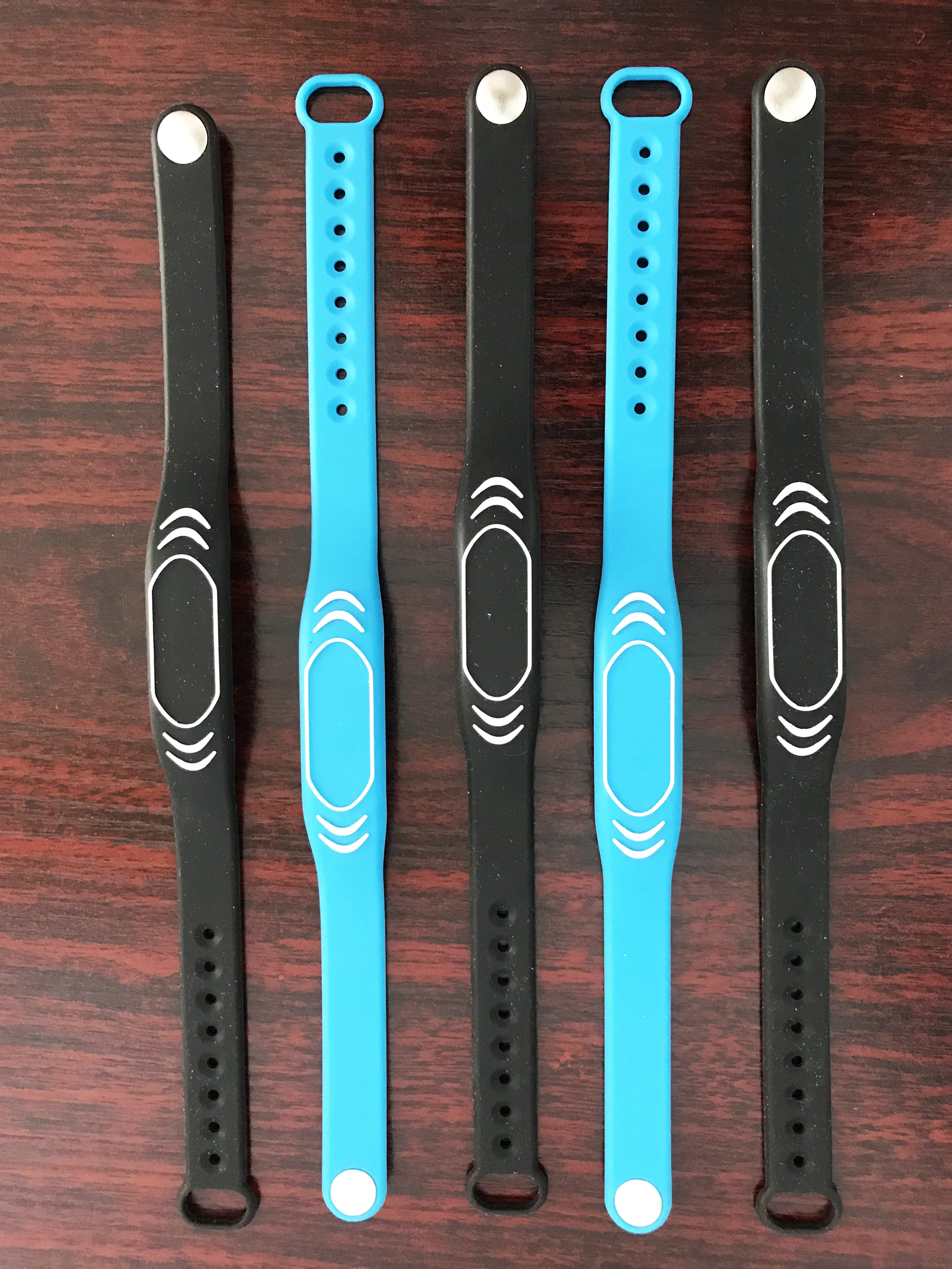 

1pc 125Khz RFID Wristband Bracelet EM4100 EM ID Tk4100 Silicone Proximity Access Card Watch Type Read Only