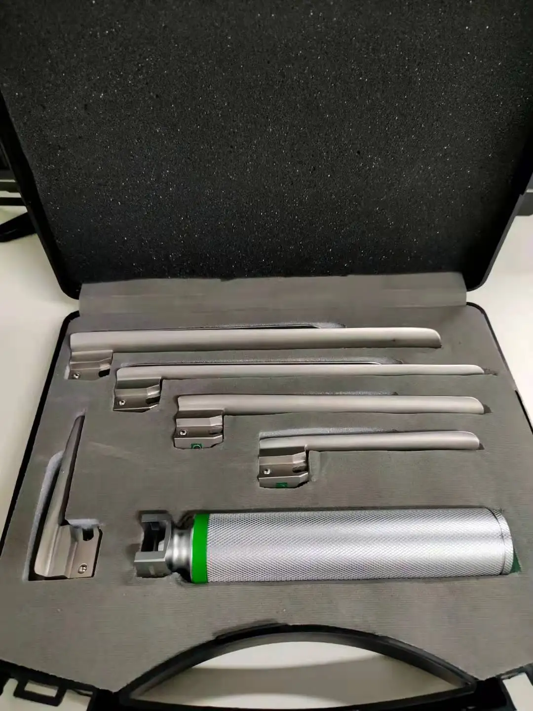 Veterinary Laryngoscopes Conventional Laryngoscope Fiber Optic Laryngoscope