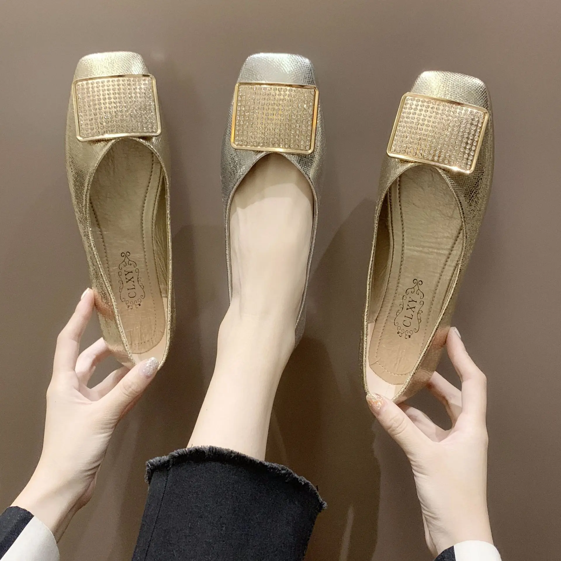 

Sandals Women's 2019 New Style Popular WOMEN'S Shoes Summer Korean Version of the Head Square Head Low-Cut Flat Women's Casual S