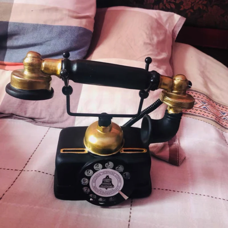 Retro American Industrial Wind Telephone Resin Model Decoration Living Room Simulation Crafts Wine Cabinet Decoration