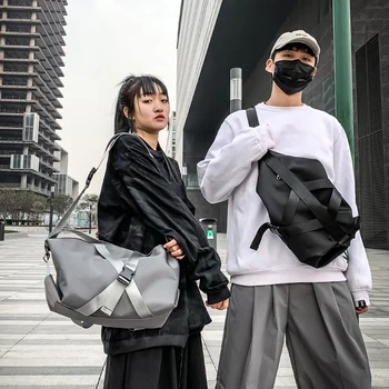 

Original design Red texture diagonal men's bags Harajuku locomotive wind hip hop men's and women's diagonal large chest bag