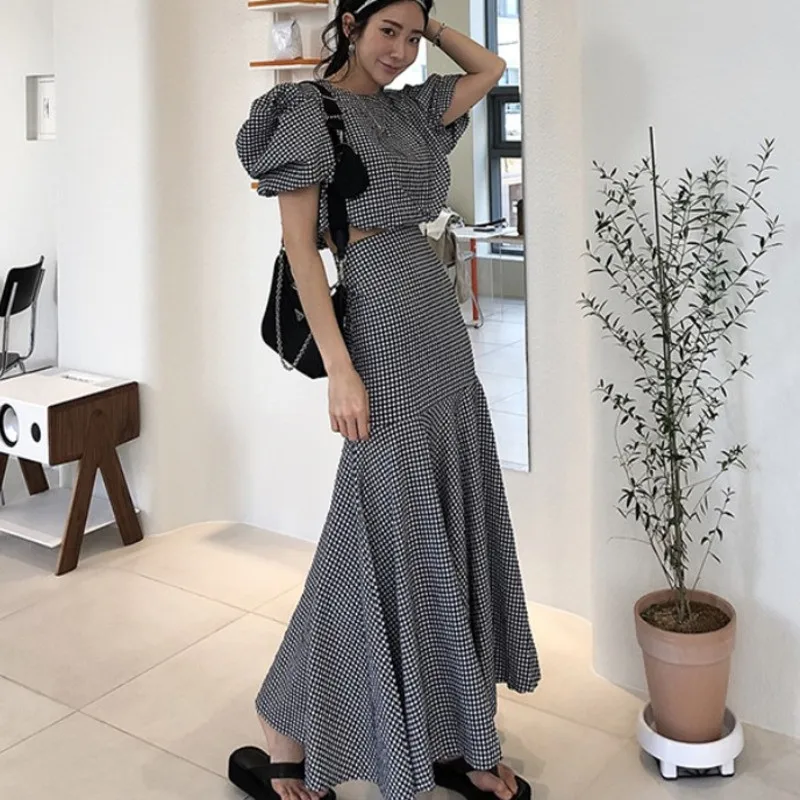 2021 New Summer Plaid Two Piece Set Women Puff Sleeve Shirt Crop Top &amp Bodycon Maxi Mermaid Skirt Korean Casual 2 |