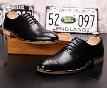 

Men Pointed Toe Loafers Vintage Casual Office Work Carved Shoes Wedding Dress Oxford Personality men's shoes Chaussure Homme