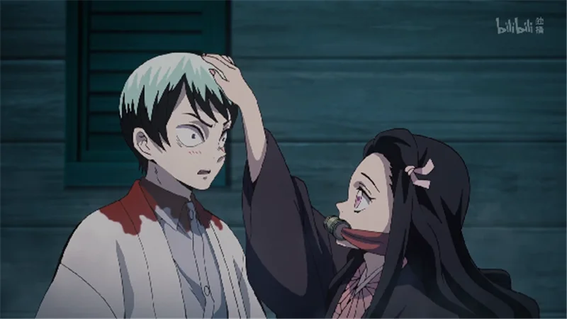Демон Slayer: Kimetsu no Yaiba Косплей Yushirou парик 3 слоя цветов синтетические Короткие Хеллоуин аниме синтетические волосы+ парик Кепка