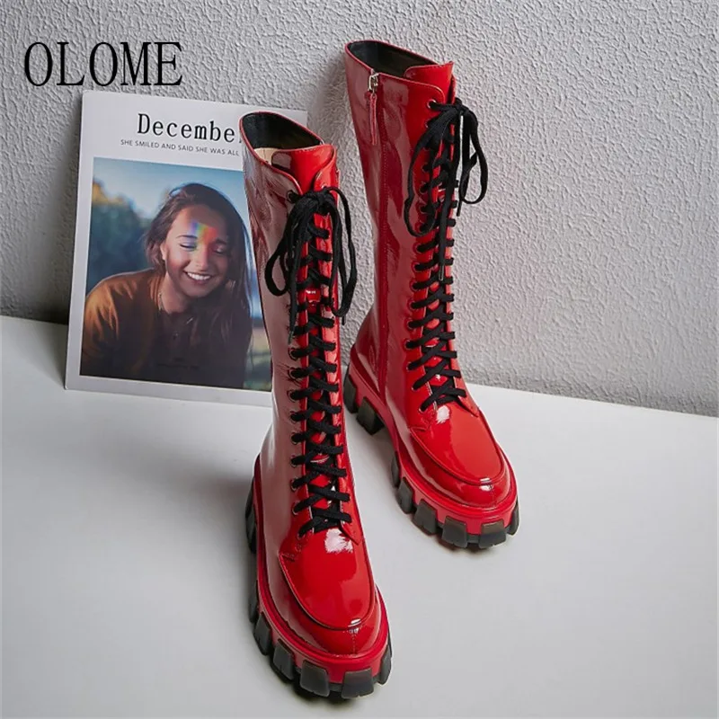 OLOME, новые модные красные женские сапоги до колена женские осенне-зимние сапоги с круглым носком и боковой молнией на среднем массивном каблуке