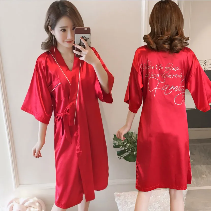 

Pajamas Women's Spring Summer Imitated Silk Fabric Women's Robes Marriage Best Friend Party Women's Robes Half-sleeve Shirt Summ