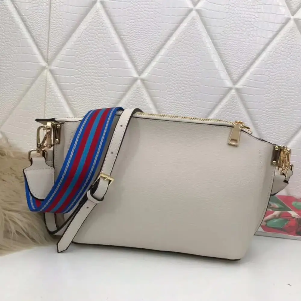 

Hot selling women's small shoulder foreskin satchel lady horizontal messenger bag, the United States and personality