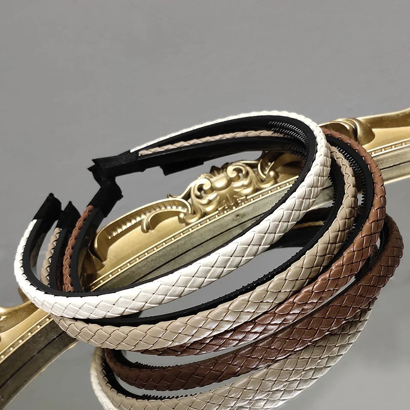 PU leather braided twist hairhoop Korean retro thin side with teeth go out pressure hair headband French accessories |