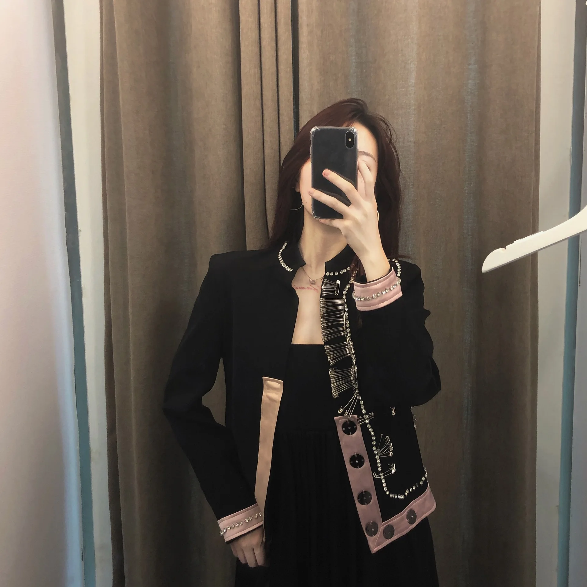 

2019 Autumn Coat Jacket New Black Good Texture Pin Drill Edge Color Matching Stylish Joker Skinny Suit Jacket Clothes Women