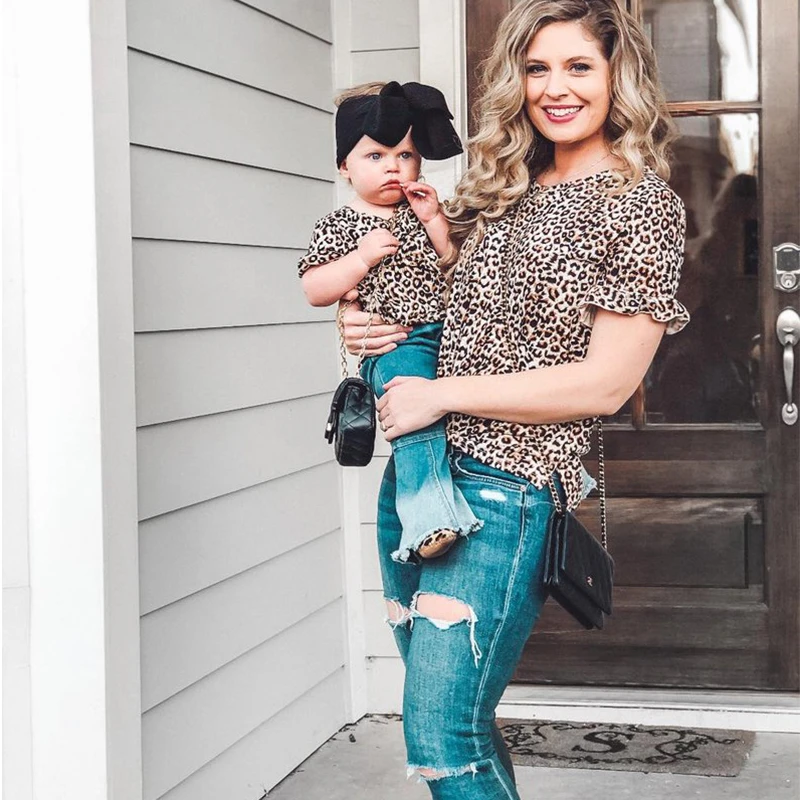 mother and daughter matching leopard outfits