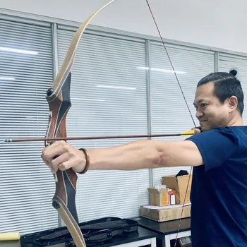 

New Traditional beauty hunting recurve bow and arrow solid wood imported transparent bow piece outdoor shooting equipment