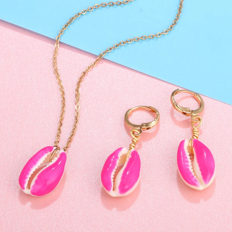 

Fashion Seashell Necklace Jewelry Adornment Woman Metal Pendant Necklace and Earrings Set for Friend 2019 Turkish Jewelry Gift