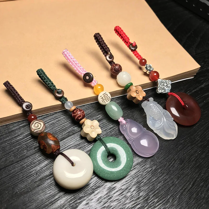 12589342892_1327362175