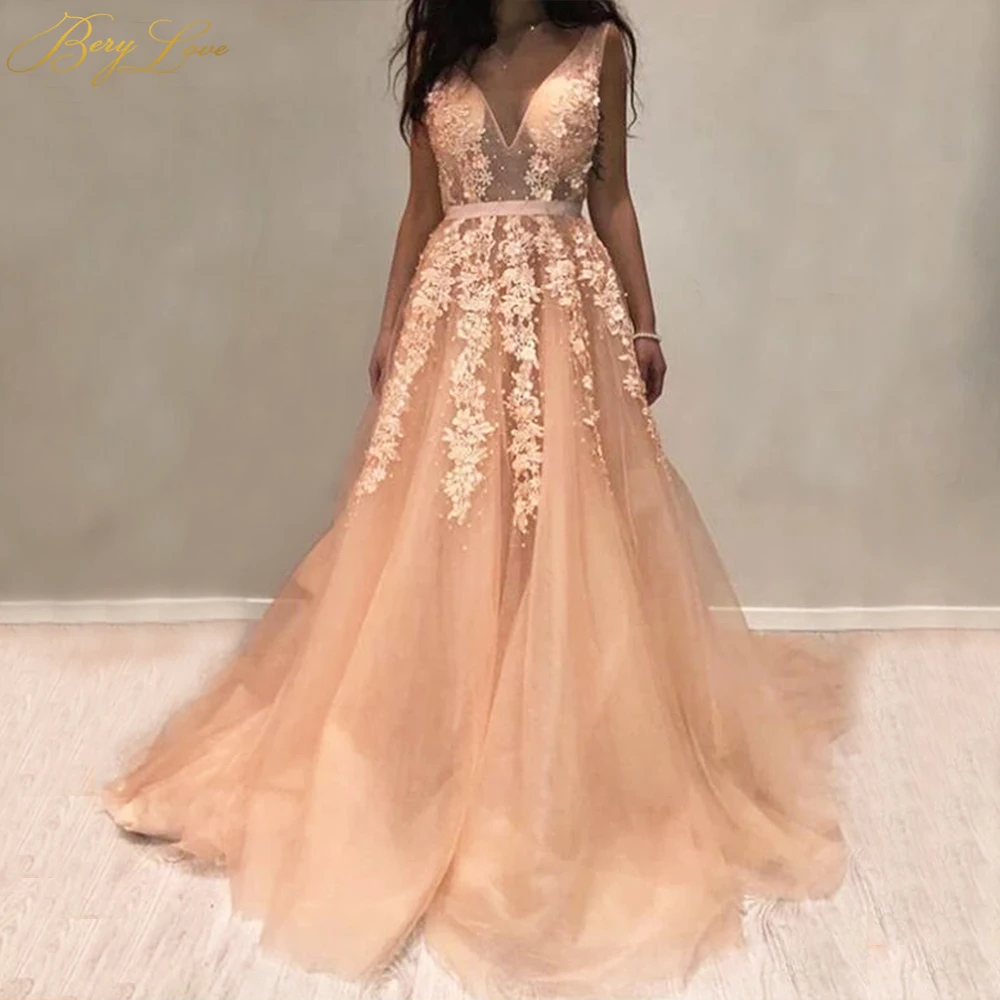 

Blush A line Evening Dress 2019 Appliques Lace A line Tulle V Neck Long Evening Gown Women Plus Size Open Back Tail Party Dress