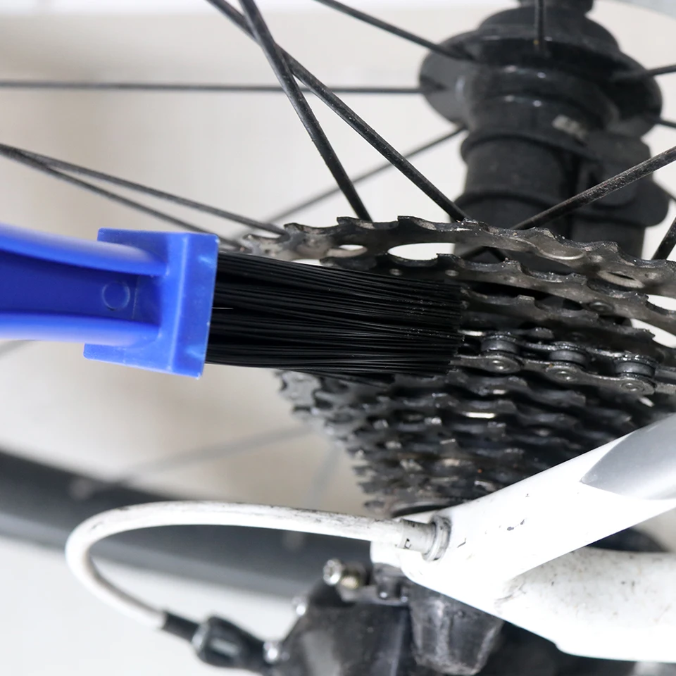 cleaning bike wheels