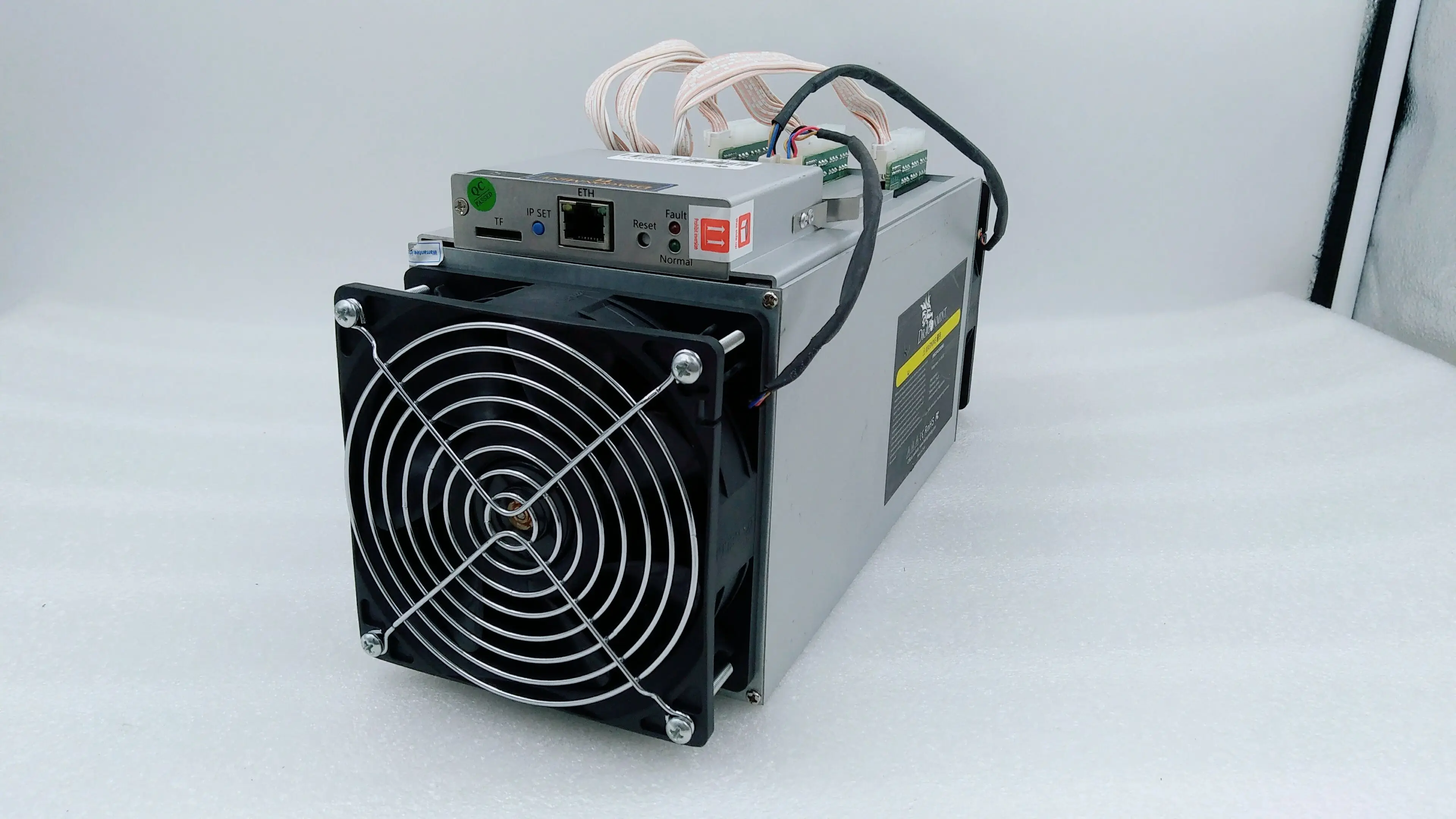 Б/у Innosilicon Dragonmint T1 15TH/s SHA256 Asic BTC BCH Miner с БП лучше чем Antminer S9 T9+ S11 S15 Whatsminer M3