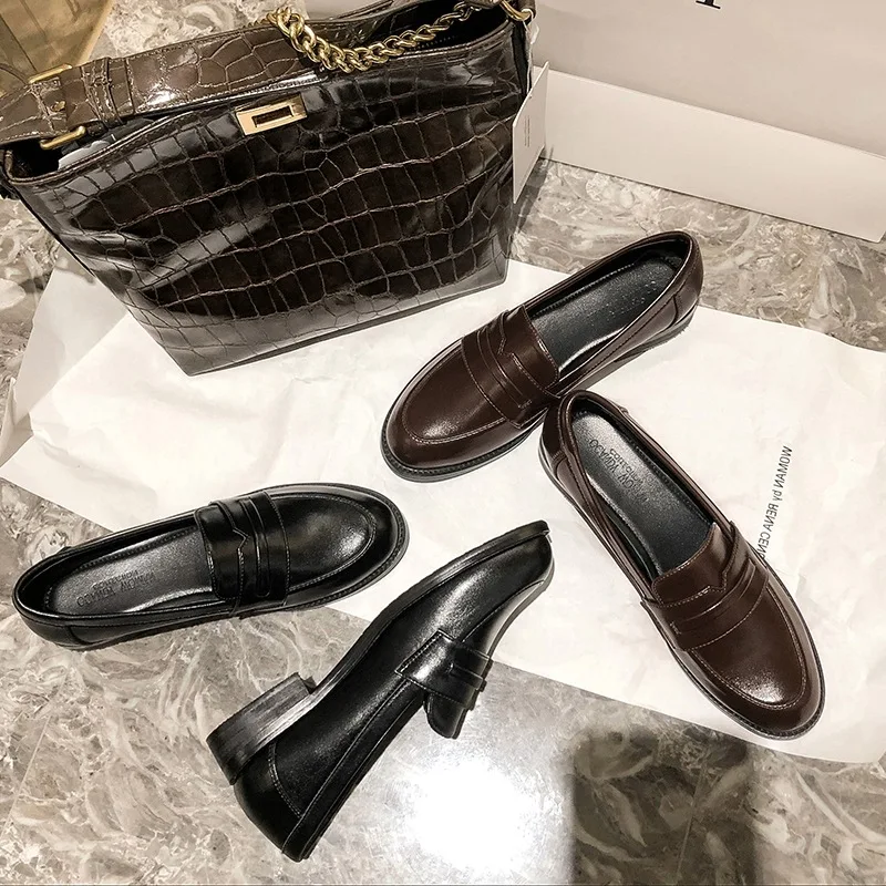 

England Home 2019 Black And White with Pattern Uncle-Style round-Toe Autumn Low Heel Small Flat Heel Versatile Rubber Shoes Foot