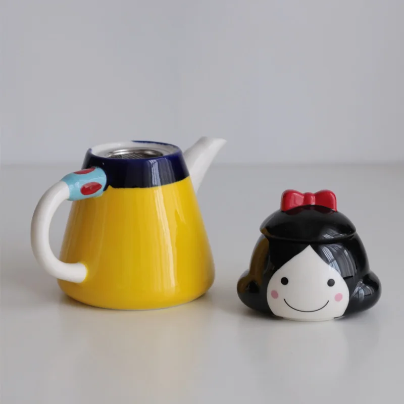 Creative 3D Cartoon Snow White Ceramic Teapot and Tea Set Drip Cup Water Jug Ceramic Water Birthday Gift Pitcher Christmas Gift