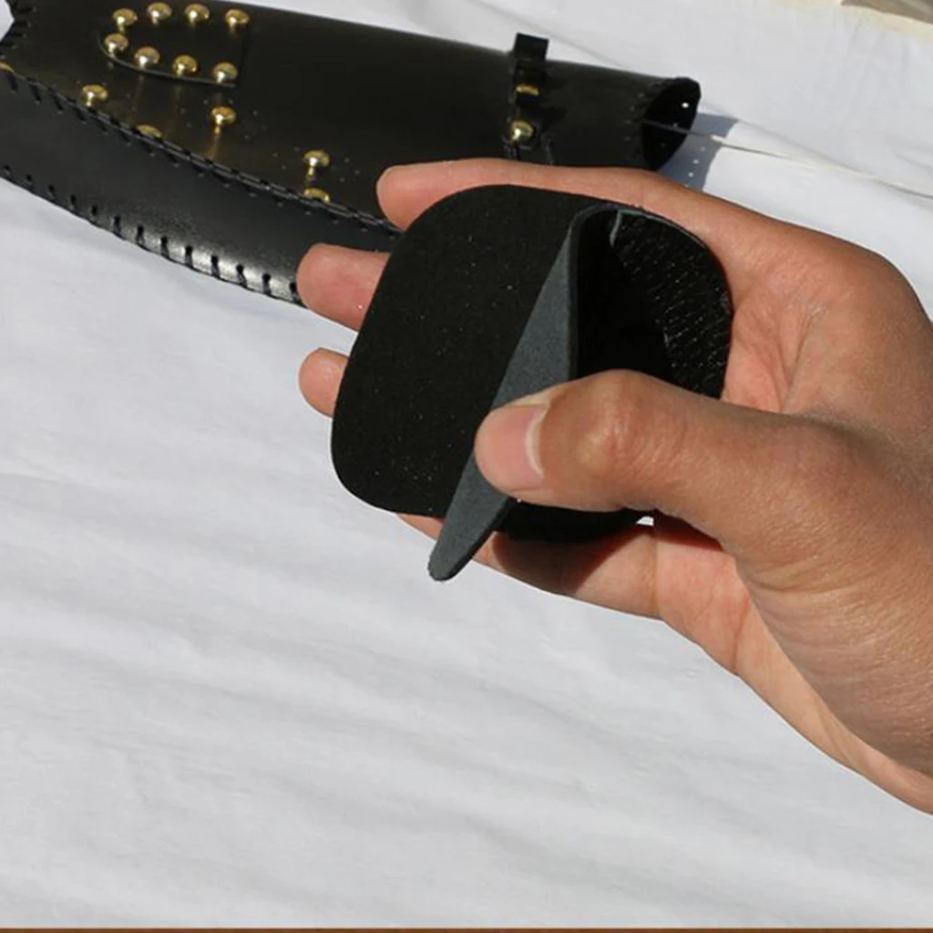 4 Pieces 7x7cm Archery Finger Tab - Finger Guard Protective Glove Saver for Outdoor Bow Hunting Training - Easy to Use