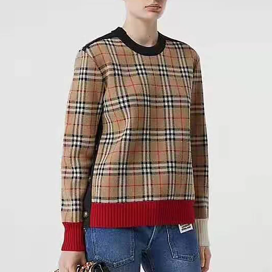 

2020 Spring Plaid Fshion Women Sweater O-neck Patchwork Button Decoration Casual Sweater Split Design Pullover Knitting Sweater