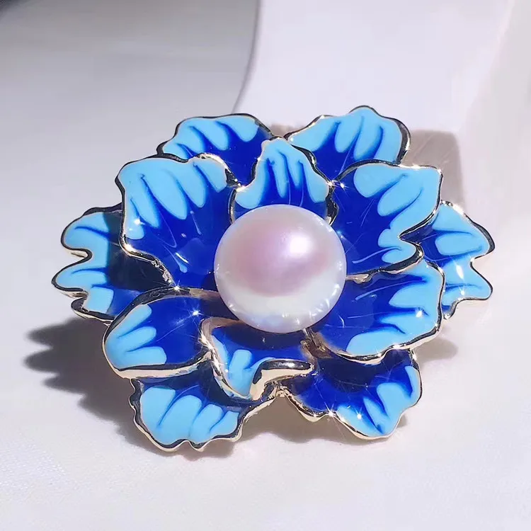 

Freshwater Pearls Corsage Natural Freshwater Pearls Ceramic Blue Corsage Brooch a Large Amount