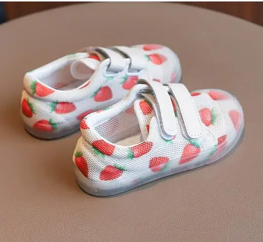 

2019 summer new boy leopard mesh breathable shoes girls soft bottom strawberry pineapple children's shoes