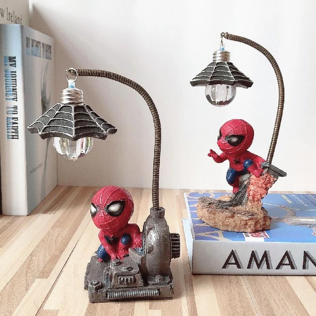 Veilleuse Spiderman pour table d'enfant Lampe Spiderman cadeau de Noël,  lampe illusion LED 3D pour décoration de chambre de garçon, veilleuse