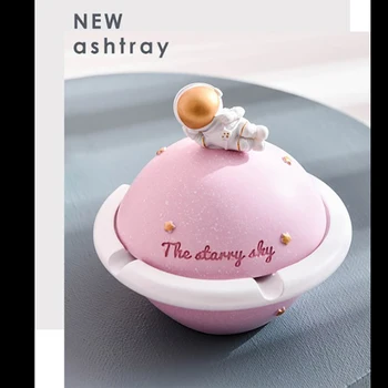

Astronaut&Planet Shape Resin Ashtray Valentine's Day Present Hand Made Nordic Style Home Desktop Decor Lady's Ashtray