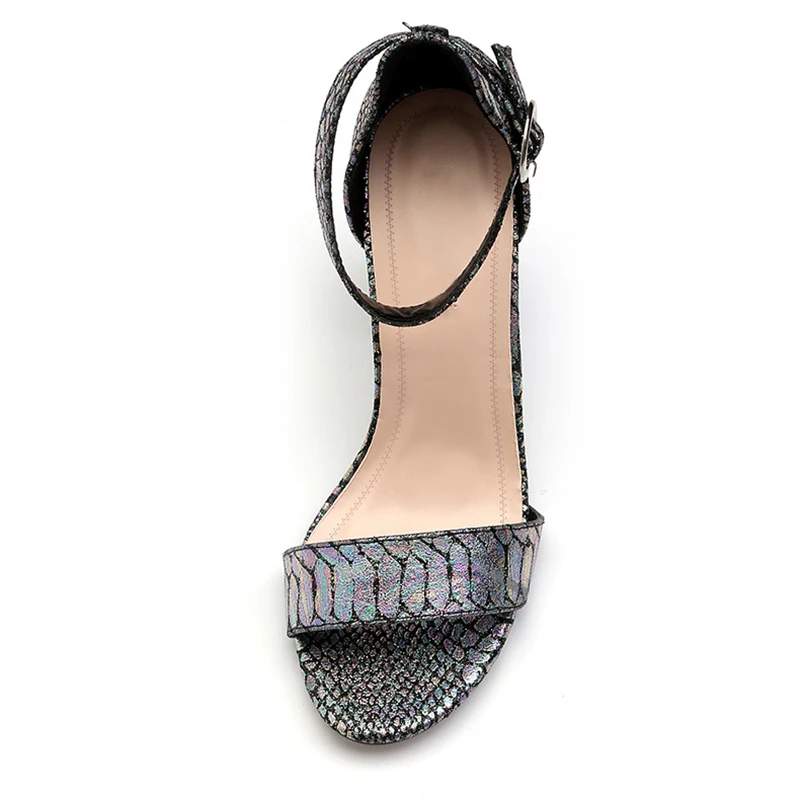 11793904371_1700080989