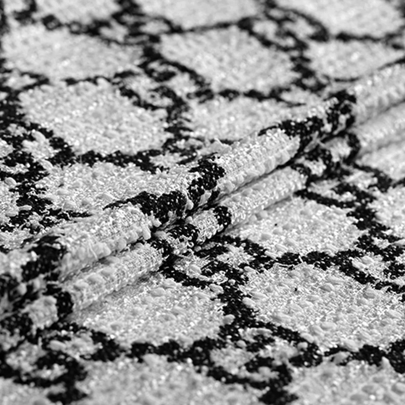 Black White 19 Осенняя семейная одежда для прогулок, шоу, небольшой аромат, новая хлопковая шерстяная мягкая хлопковая ткань с логотипом - Цвет: Black White