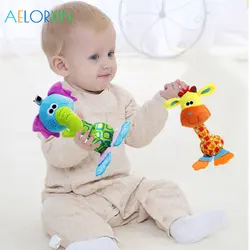 Hochets en peluche pour bébés, animaux colorés mignons, jouets en peluche doux pour enfants, mains de voiture, Mobiles BB, sondeur, sonnerie, anneau de dentition 
