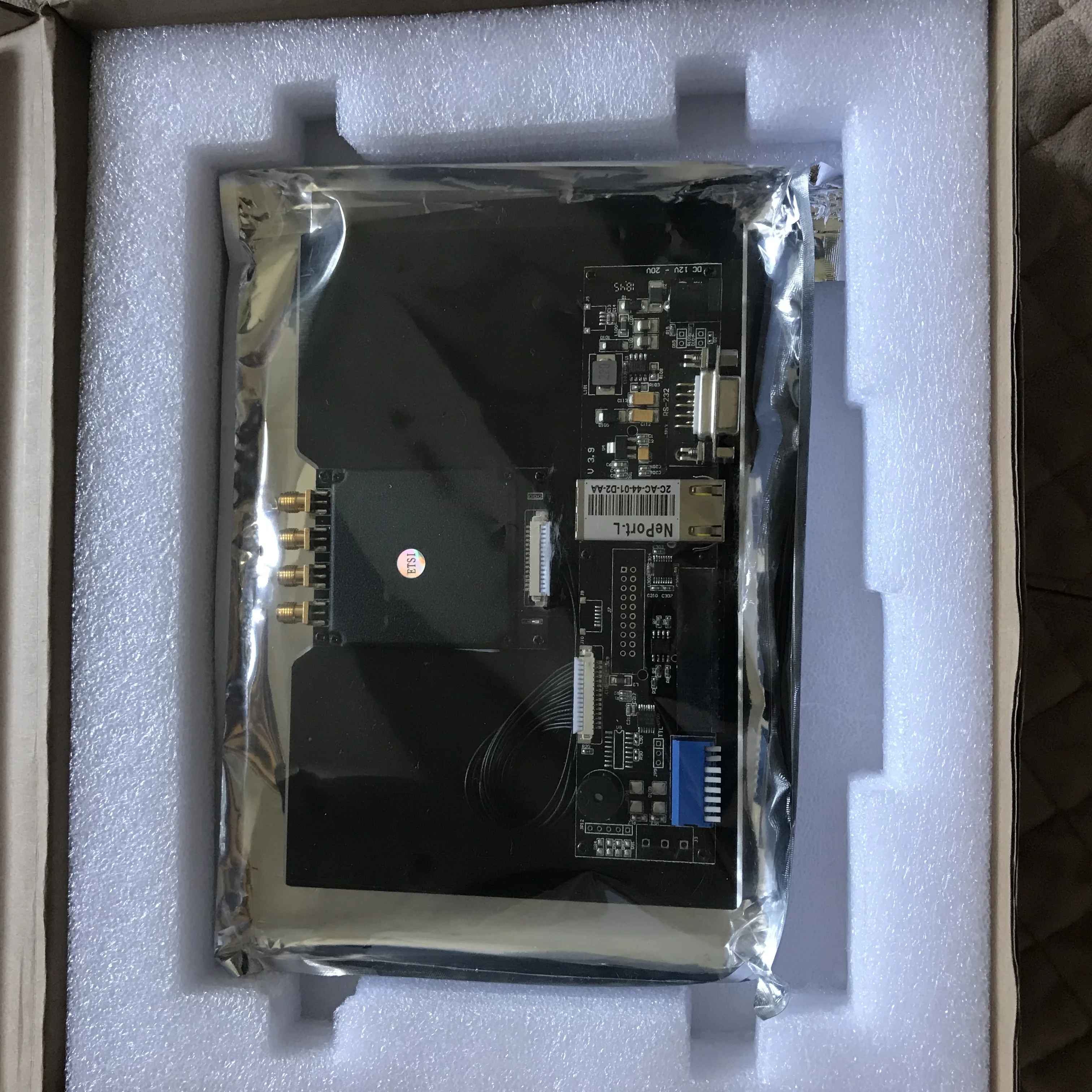 860-960 МГц 4 порта UHF RFID считыватель модуль питание от Impinj чип R2000