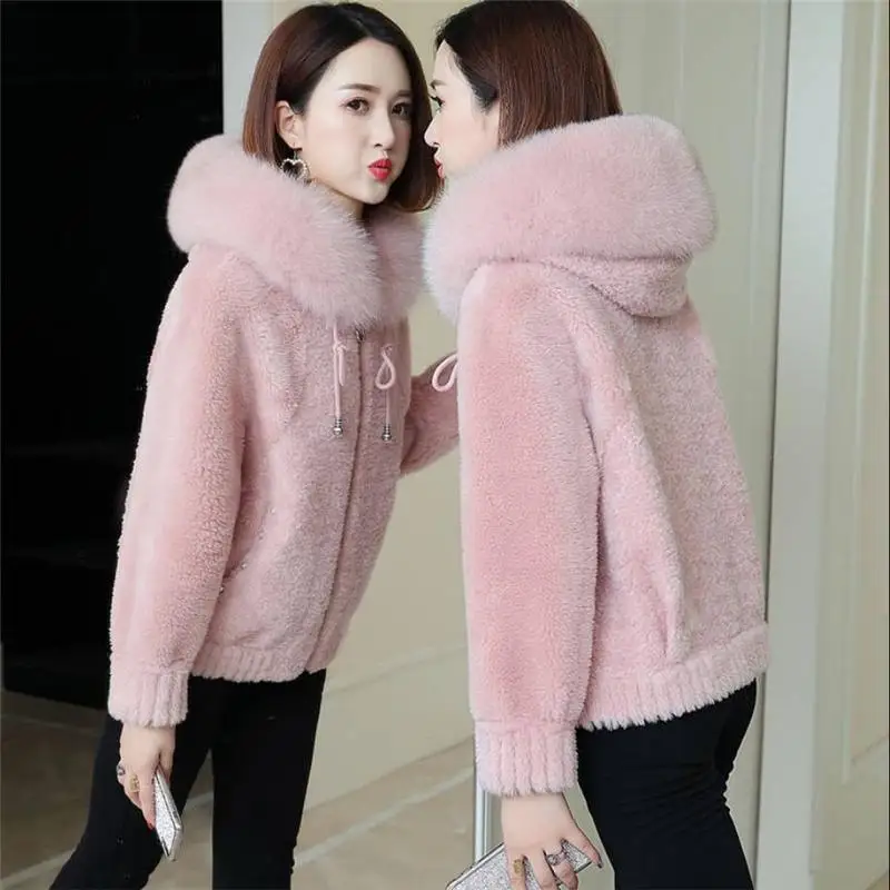 pink Новинка, Женское зимнее пальто из натурального Лисьего меха с капюшоном, женское повседневное пальто из шерсти, короткая верхняя одежда из овечьего меха N231 - Цвет: pink