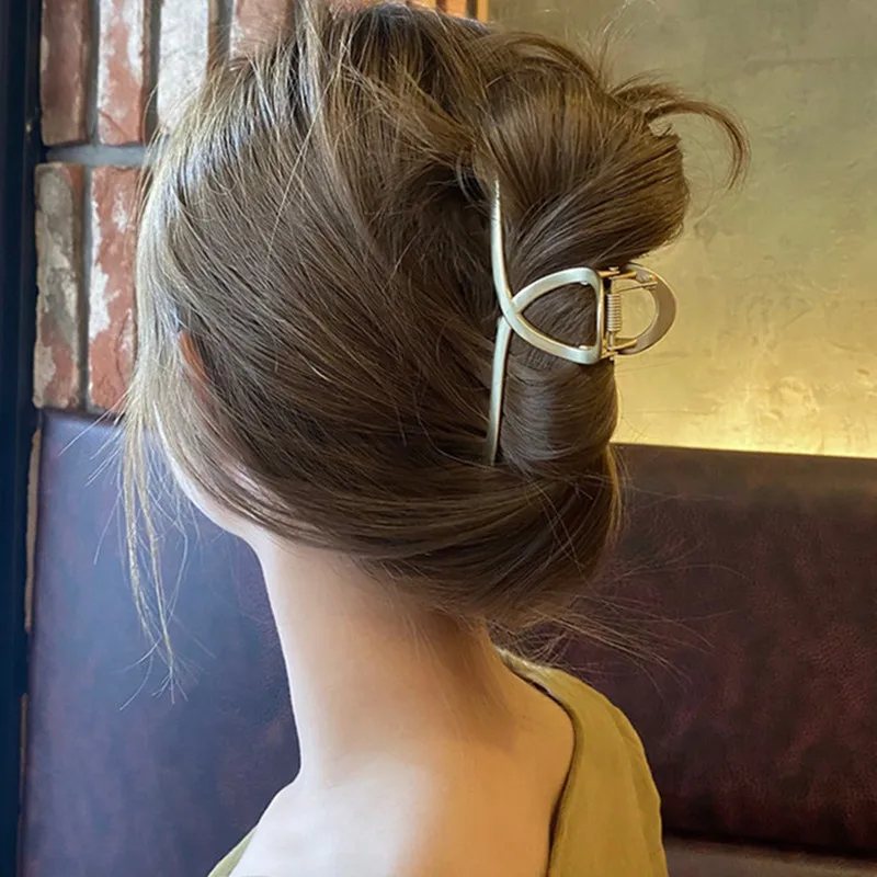 Exaggerated large matte metal hair clip European and American style hair clip headdress Women head clamp hair accessory hair clip hair headdress