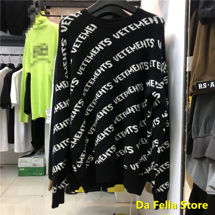 VETEMENTS Black Allover Logo Sweatshirts 2020 Men Women Vetements Crewneck Hoodie US Size Thick material VTM Hoodies Inside Tag VETEMENTS Black Allover Logo Sweatshirts 2020 Men Women Vetements Crewneck Hoodie US Size Thick material VTM Hoodies Inside Tag