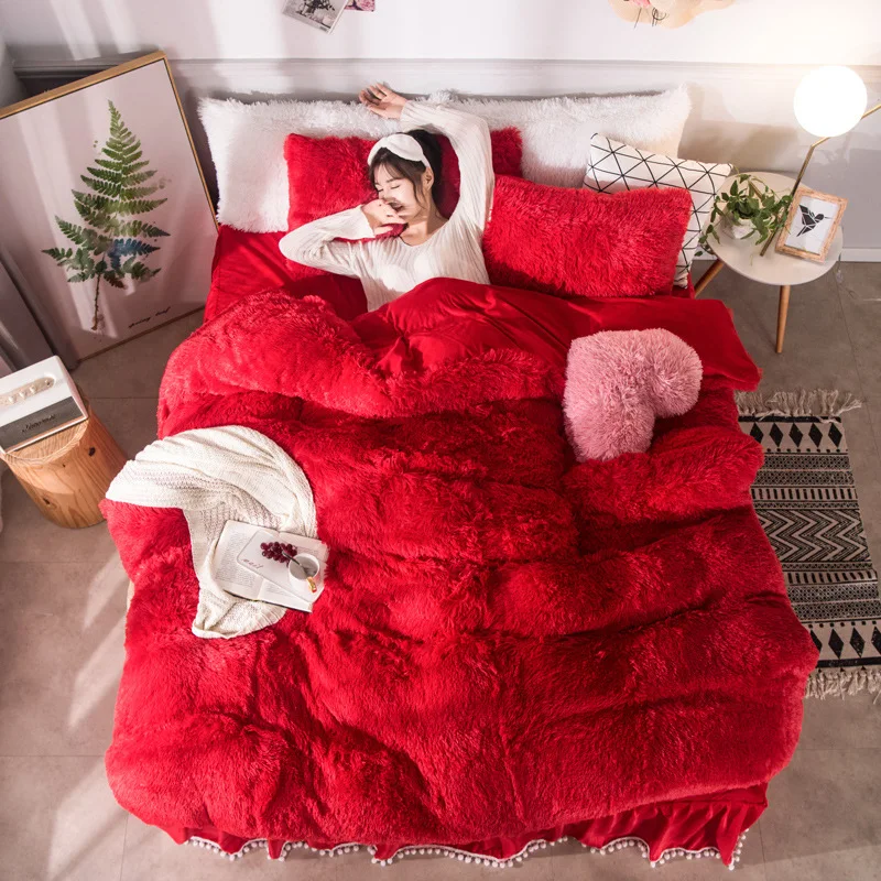 red winter bedding Белая длинная шерсть кровать юбка набор кашемир+ бархат пододеяльник набор верблюжий флис bedidng набор утолщенное теплое постельное белье юбка оборками мяч - Цвет: red winter bedding