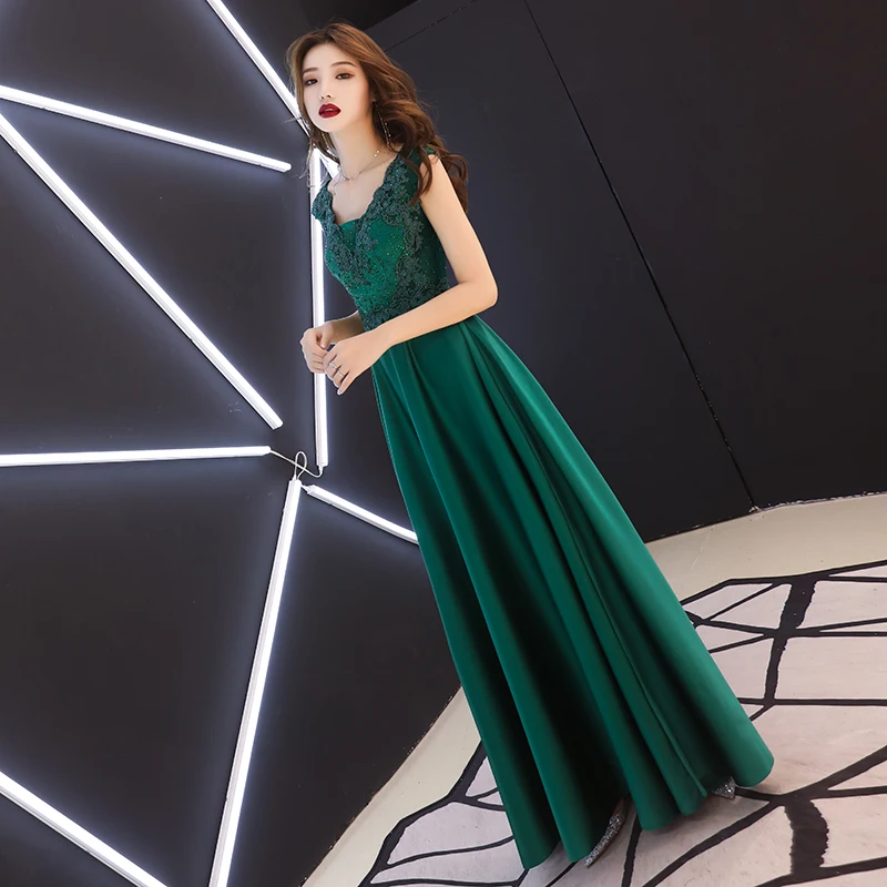 Satin Long Emerald Green Dresses Sleeveless A-line Floor-length Luxury Appliques Rhinestone Long Formal Evening Gowns