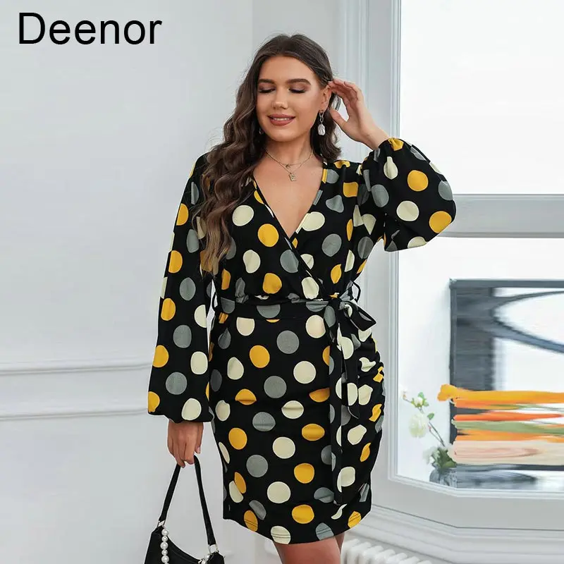 Рисунок 2 - Женское платье в горошек