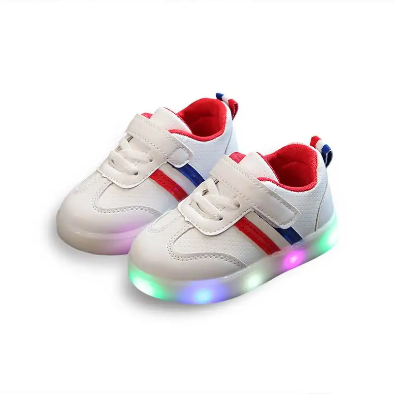 Детский светодиодный обувь из искусственной кожи мальчики девочки светящиеся сникерсы на мягкой подошве дикие дети детская спортивная обувь с подсветкой Размер 21-30