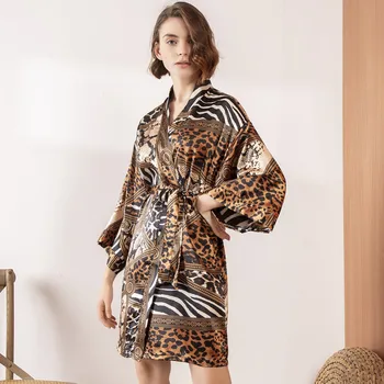 

Spring and Summer Autumn Ladies Single Robe Home Clothes Printed Wide Long-sleeved Robes with Belt Satin Women Robe