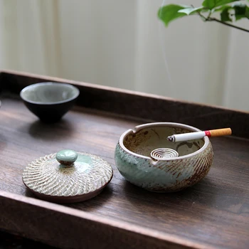 

Household Ashtray with Lid Creative Retro Personality Fashion Living Room Office Large Ceramic Smoke Extinguisher Ashtray