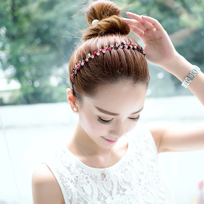 Set Di 4 Fasce Per Capelli Con Strisc E Perline - Antiscivolo, Per Donna E Ragazza, Colori Bianco, Nero, Argento E Multicolore, Per Uso Quotidiano E Festa - 2