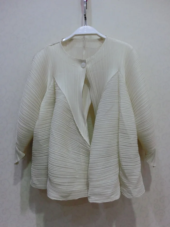MIYAKE Плиссированное художественное дизайнерское Пышное Плиссированное пальто на одной пуговице пальто со складками