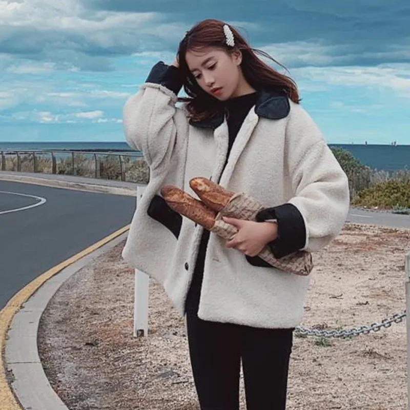 

Photo Shoot INS Contrast Color Black And White Fold-down Collar Lambs Wool Overcoat Short-height Thick Warm Short Cotton Overcoa