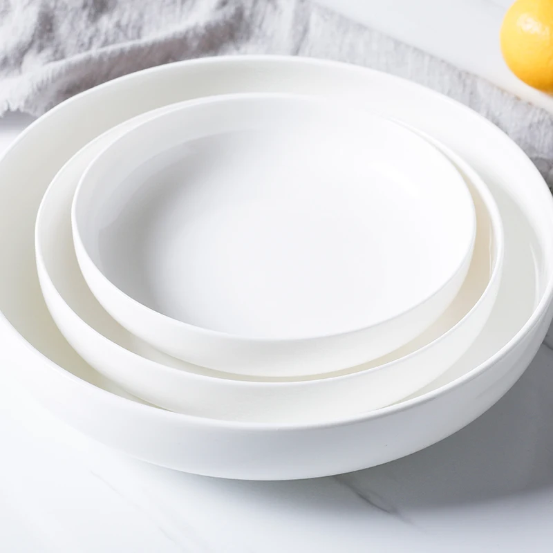 Japanese style white simple ceramic disc creative round ceramic soup plate deep dish salad plate home baked rice steamed eggs