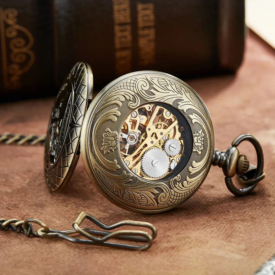 Vintage Retro Mechanical Pocket Watch The Polar Express Design Roman Numerals Hollow Skeleton Mens Mechanical Pocket Watch Chain